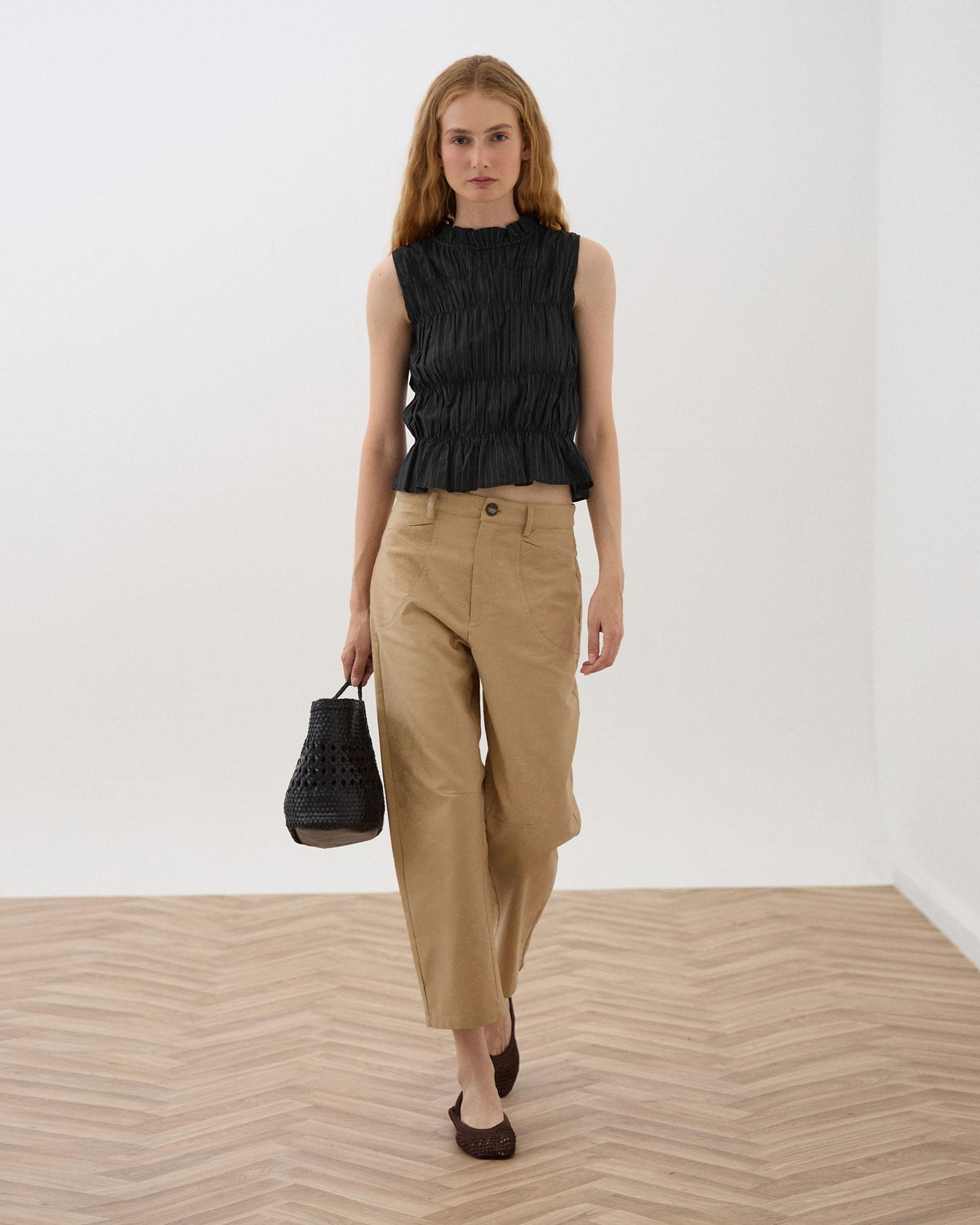 Pantalón Bordados Florales Beige Oscuro