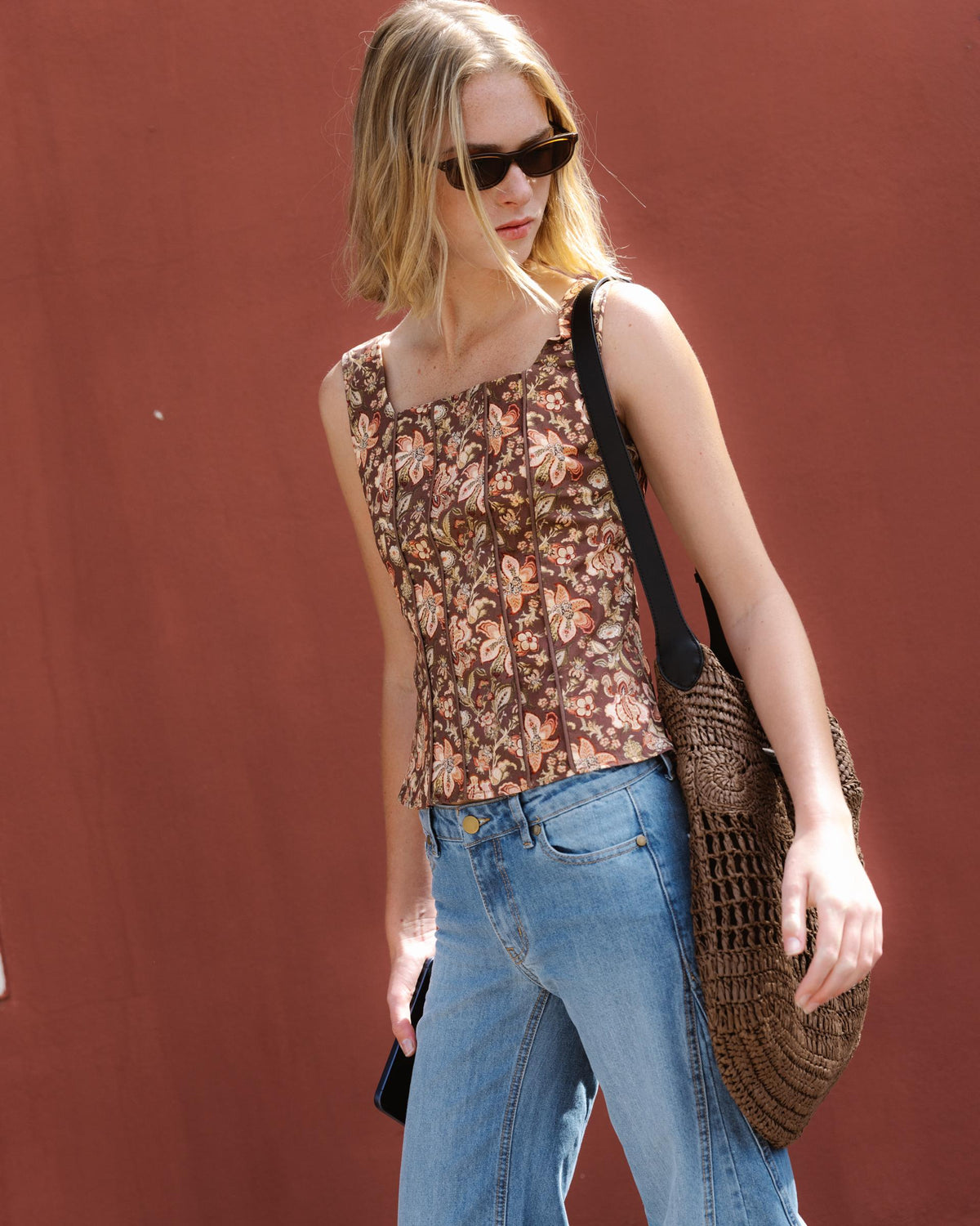 Top Nervios Estampado Floral Marrón
