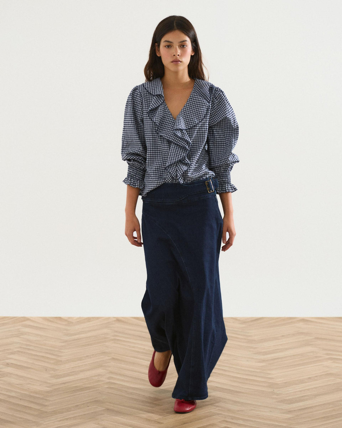Blusa Blu Scuro a Quadretti Vichy con Volant