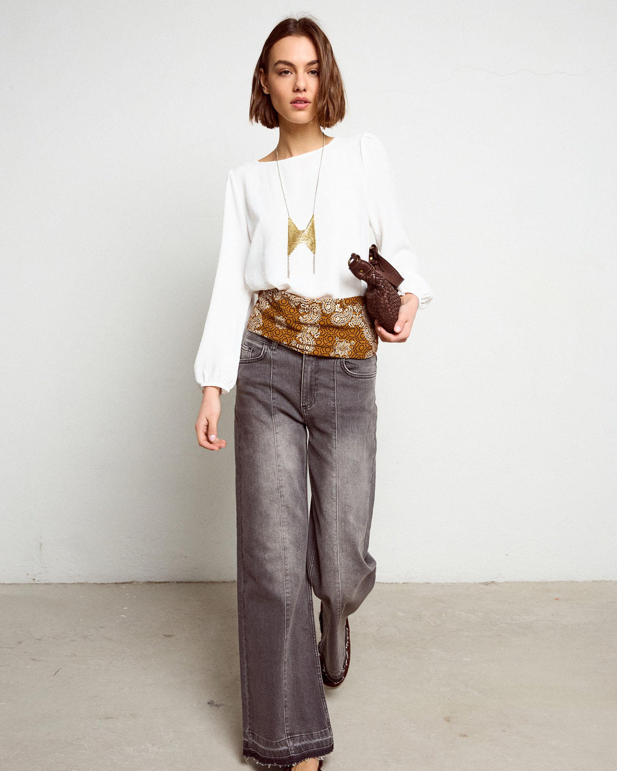Blusa Básica Cuello Redondo Blanca