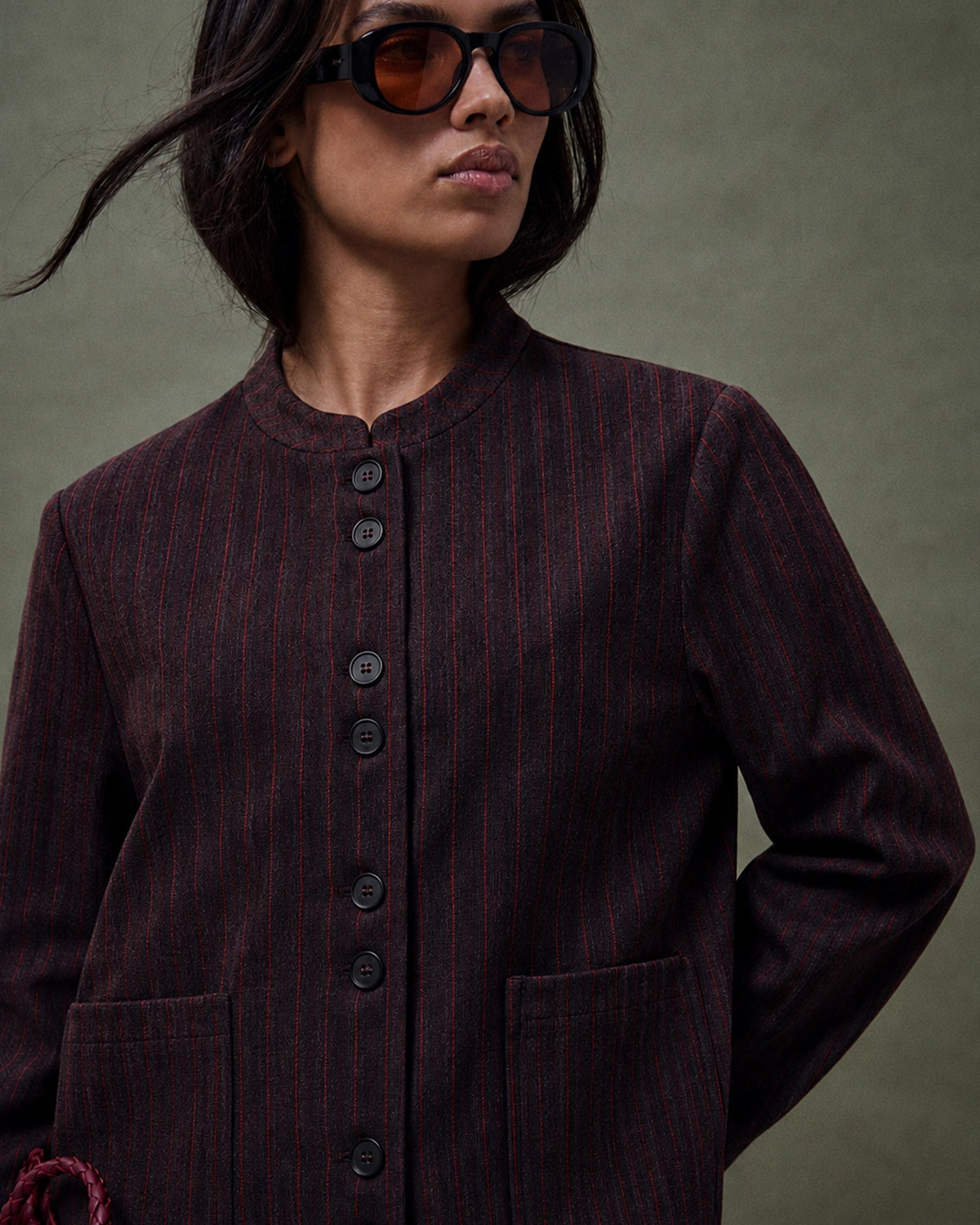 Chaqueta Corta Botones Con Lana Granate