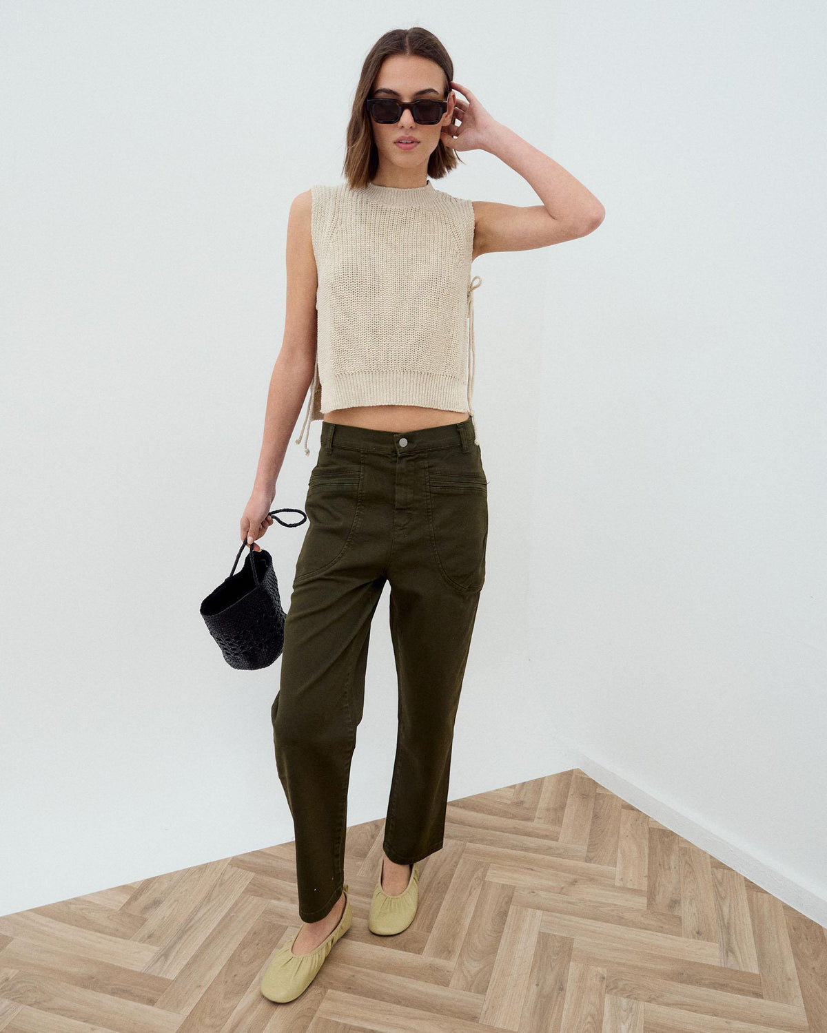 Top Punto Lazadas Laterales Beige