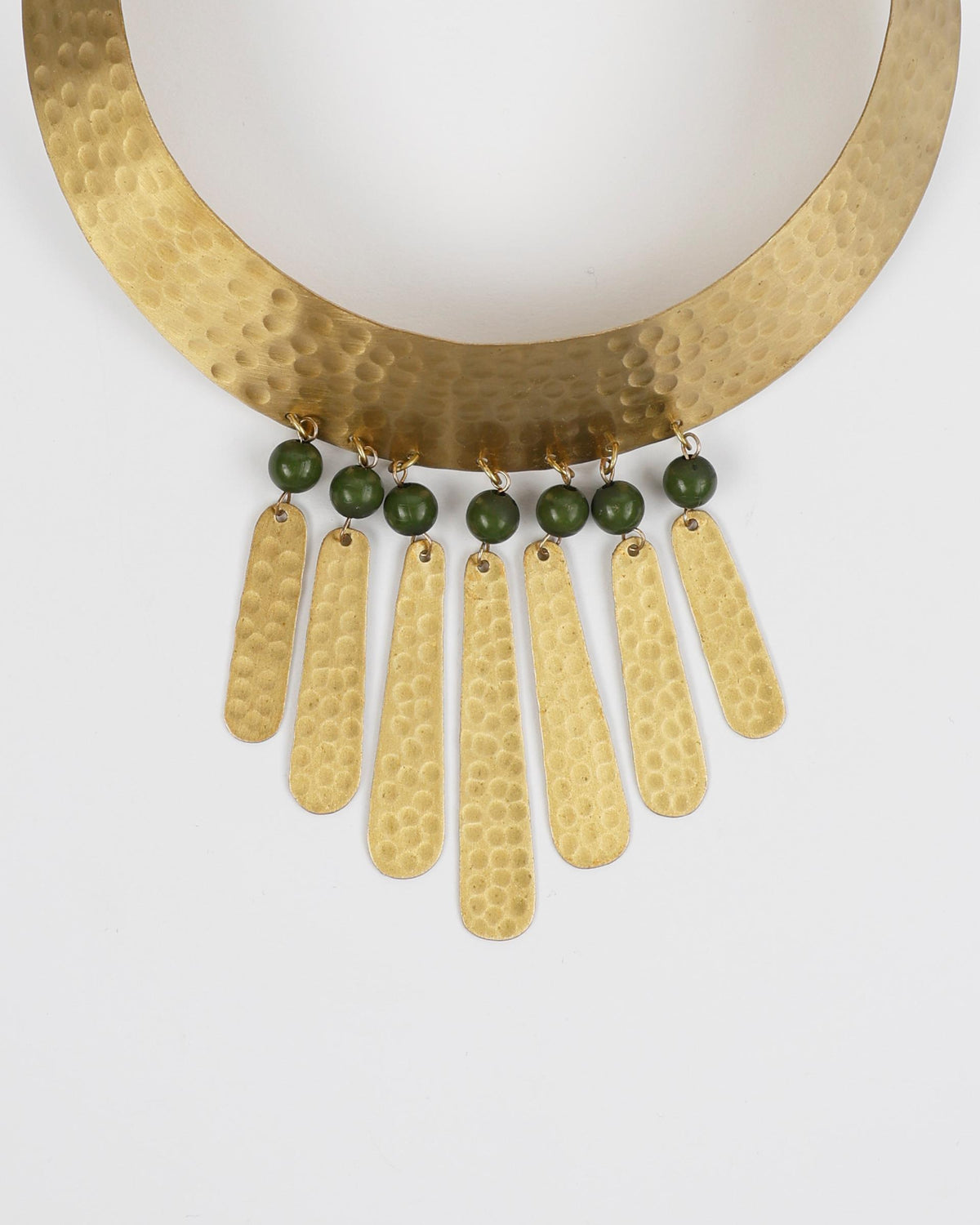 Starre Goldene Halskette mit Tropfen