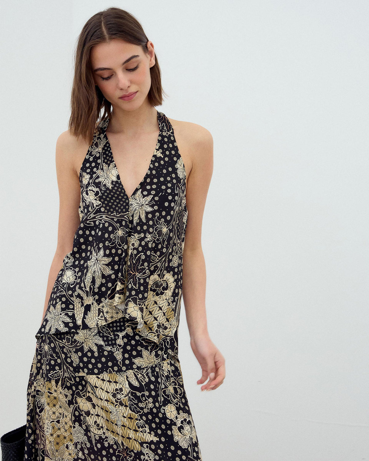Top Halter Lazada Estampado Floral Negro