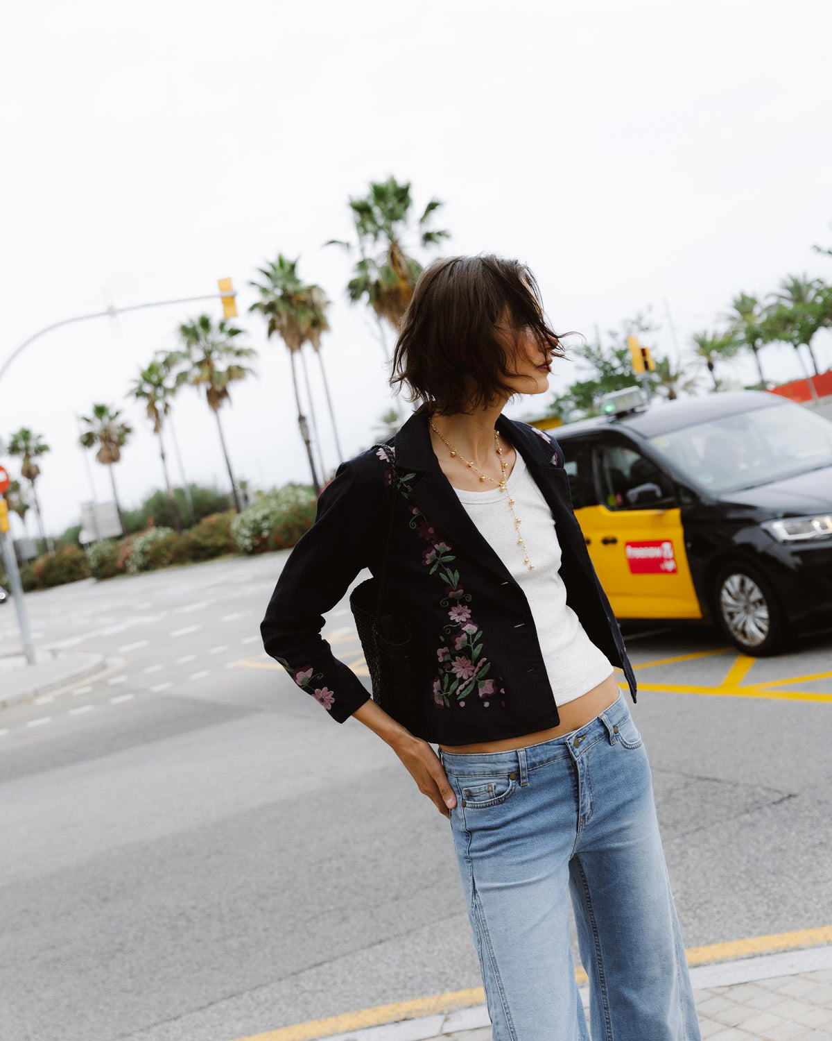 Blazer Bordados Florales Negro