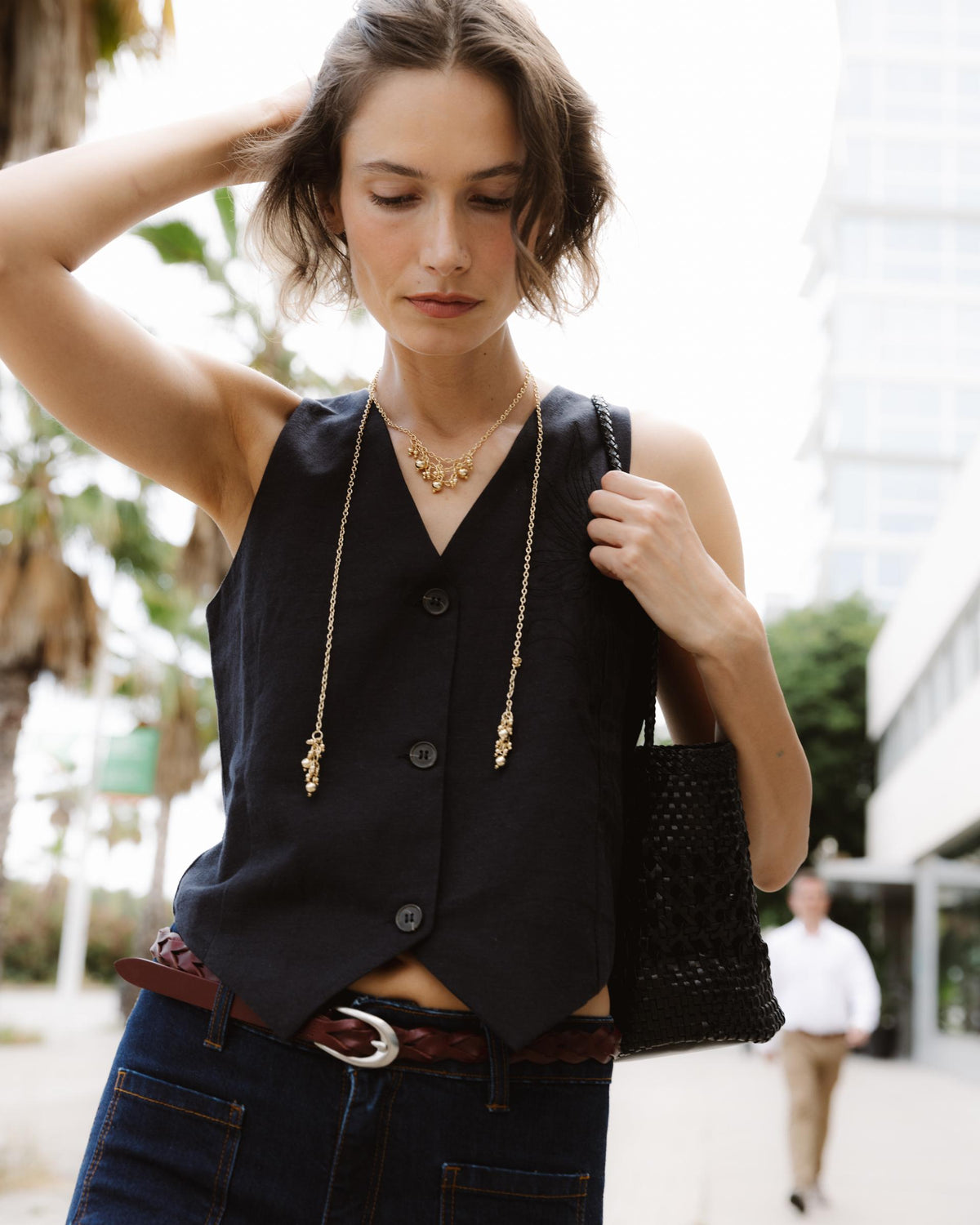 Chaleco Bordado Floral Negro