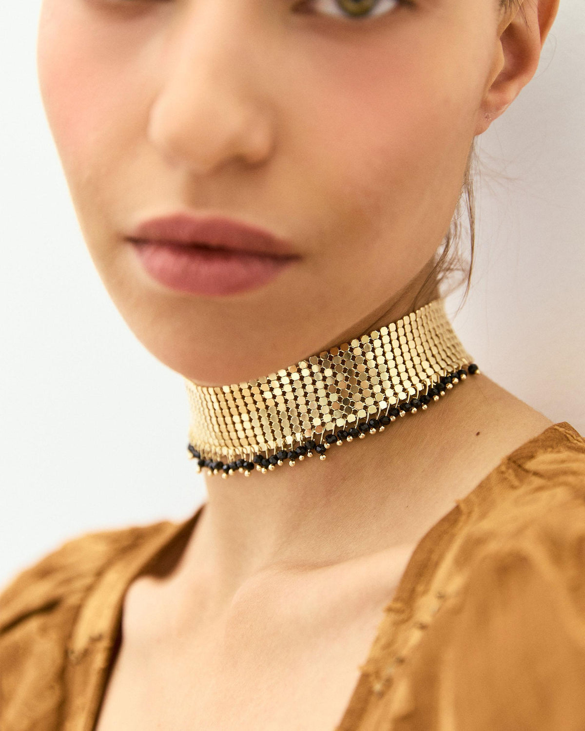 Choker Malla Bolitas Oro