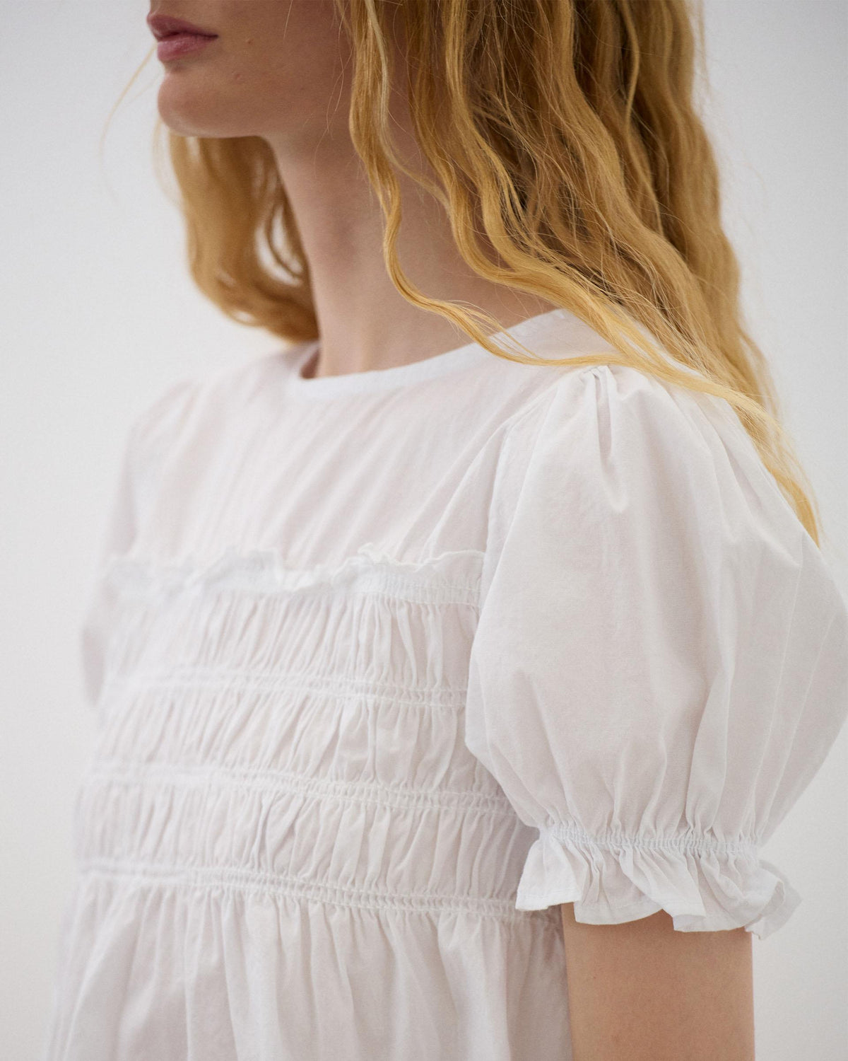 Blusa Manga Abullonada Gomas Blanca