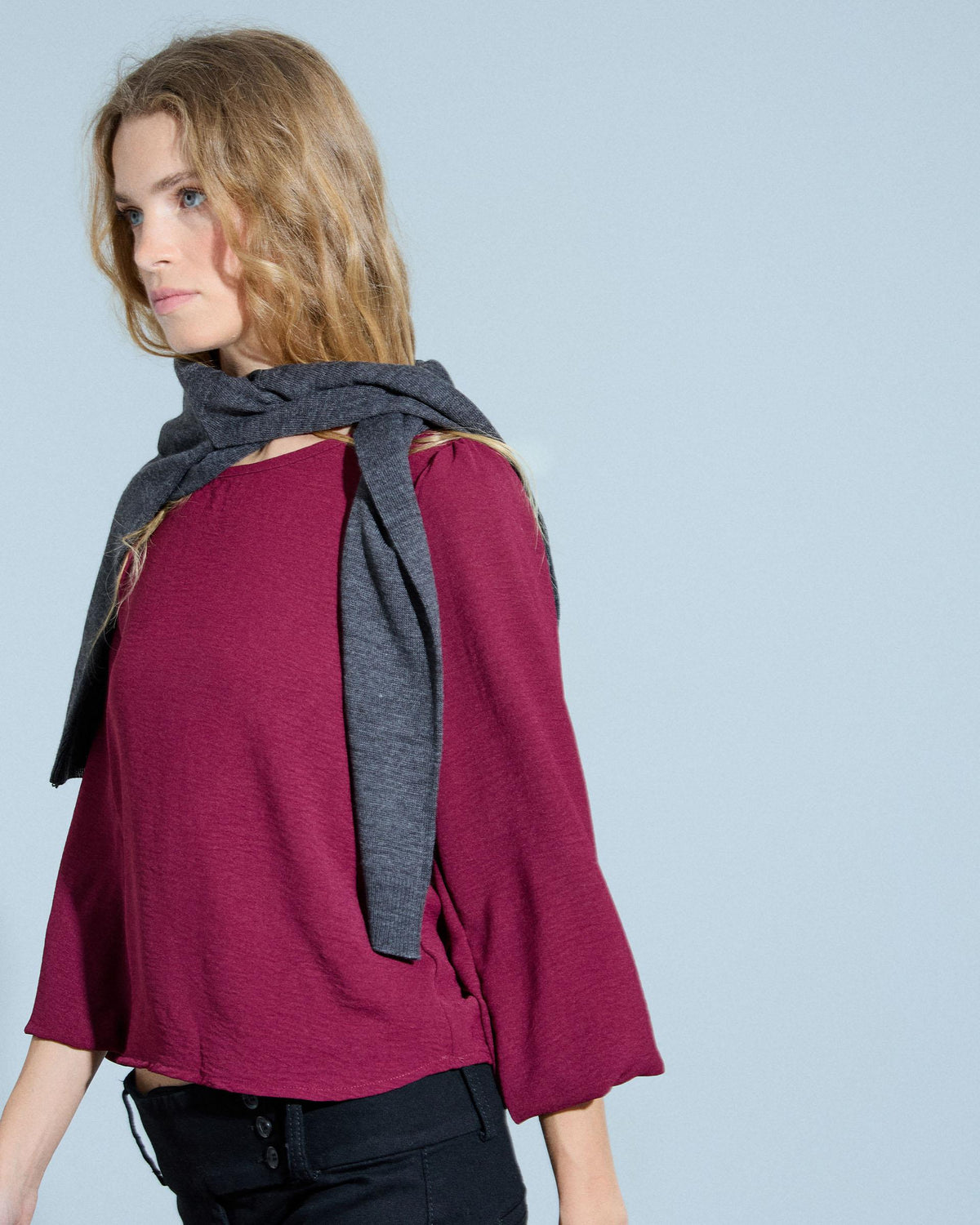 Blusa Básica Cuello Redondo Granate