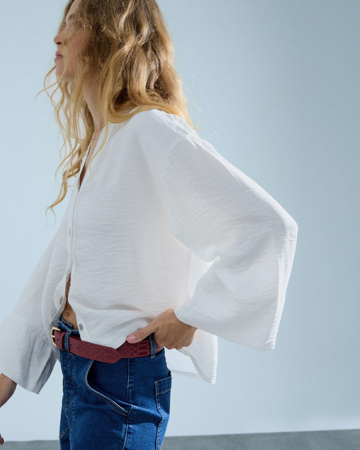 Blusa Cuello V Botones Blanca