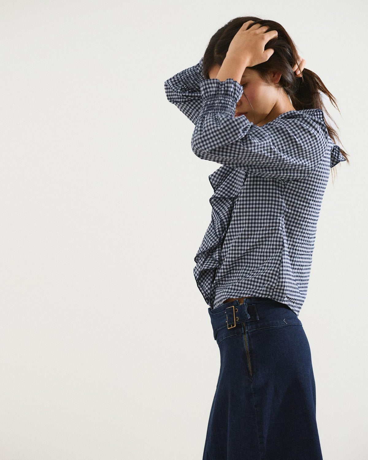 Blusa Blu Scuro a Quadretti Vichy con Volant