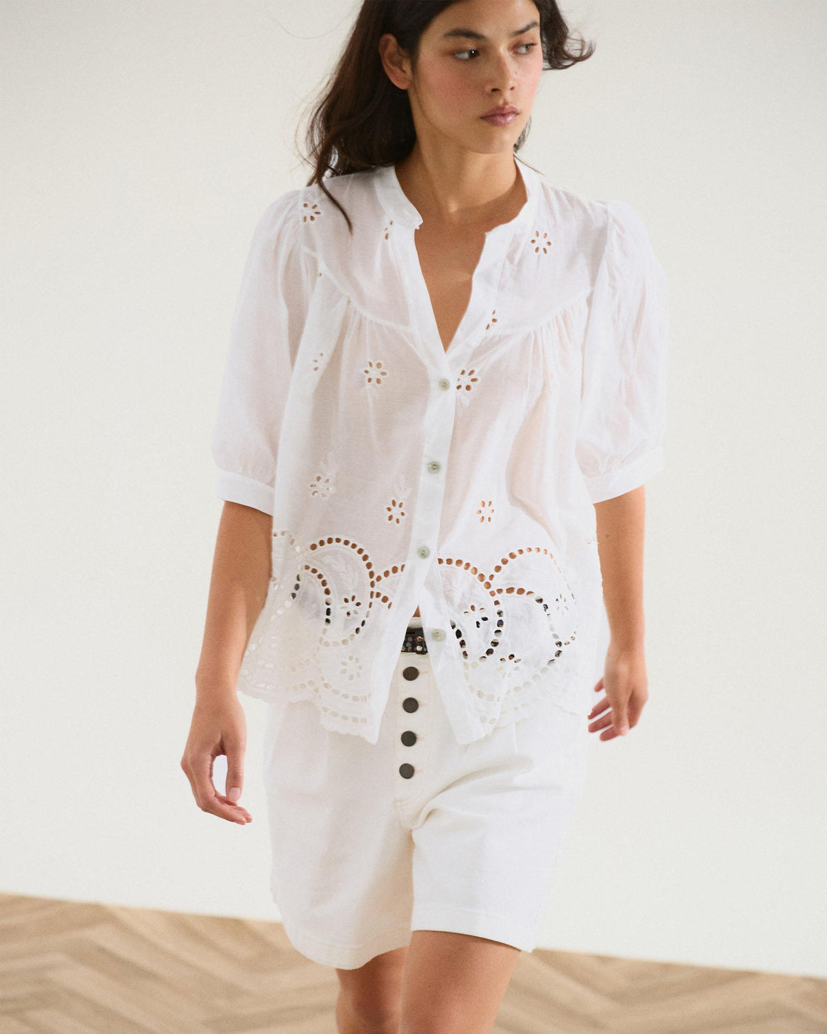 Blusa Manga Francesa Troquelados Blanca