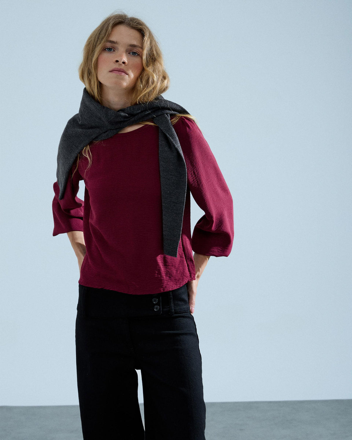 Blusa Básica Cuello Redondo Granate