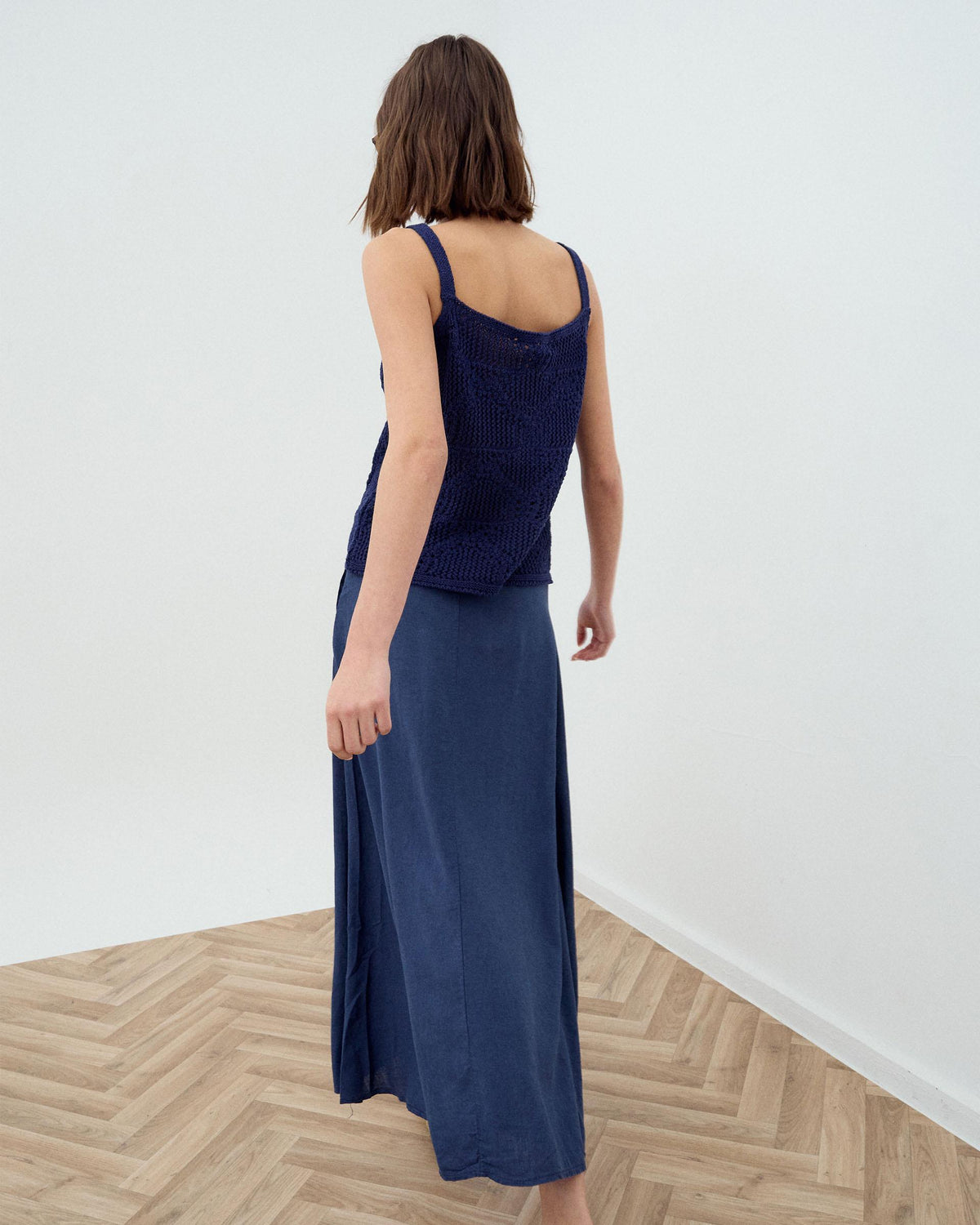 Top Blu Navy in Maglia con Spalline e Intagli