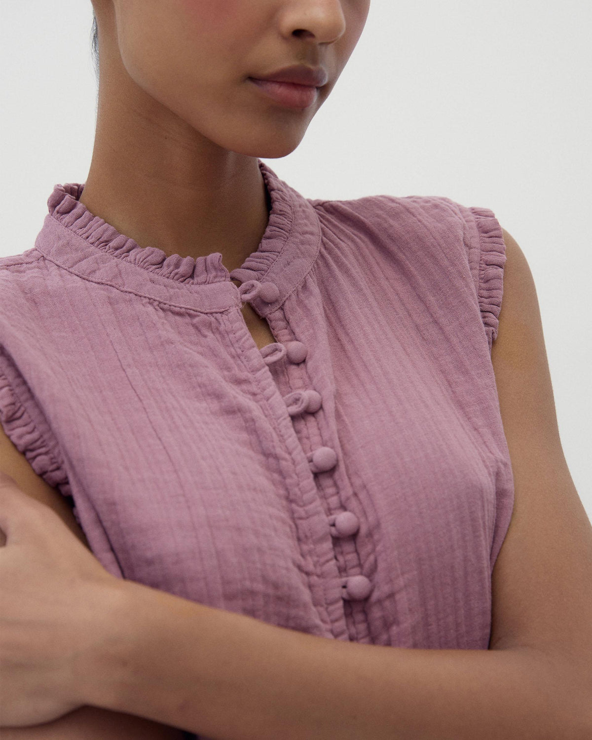 Top Botones Forrados Volante Rosa