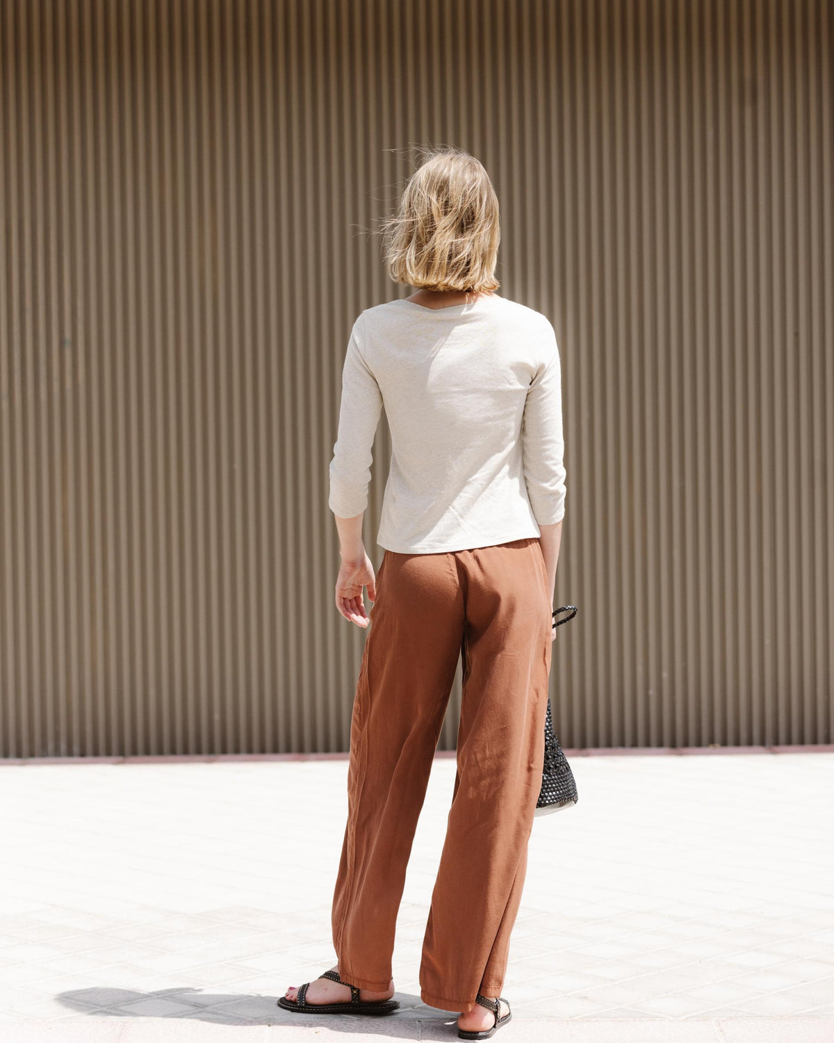 Pantalones Tencel Bordados Marrón