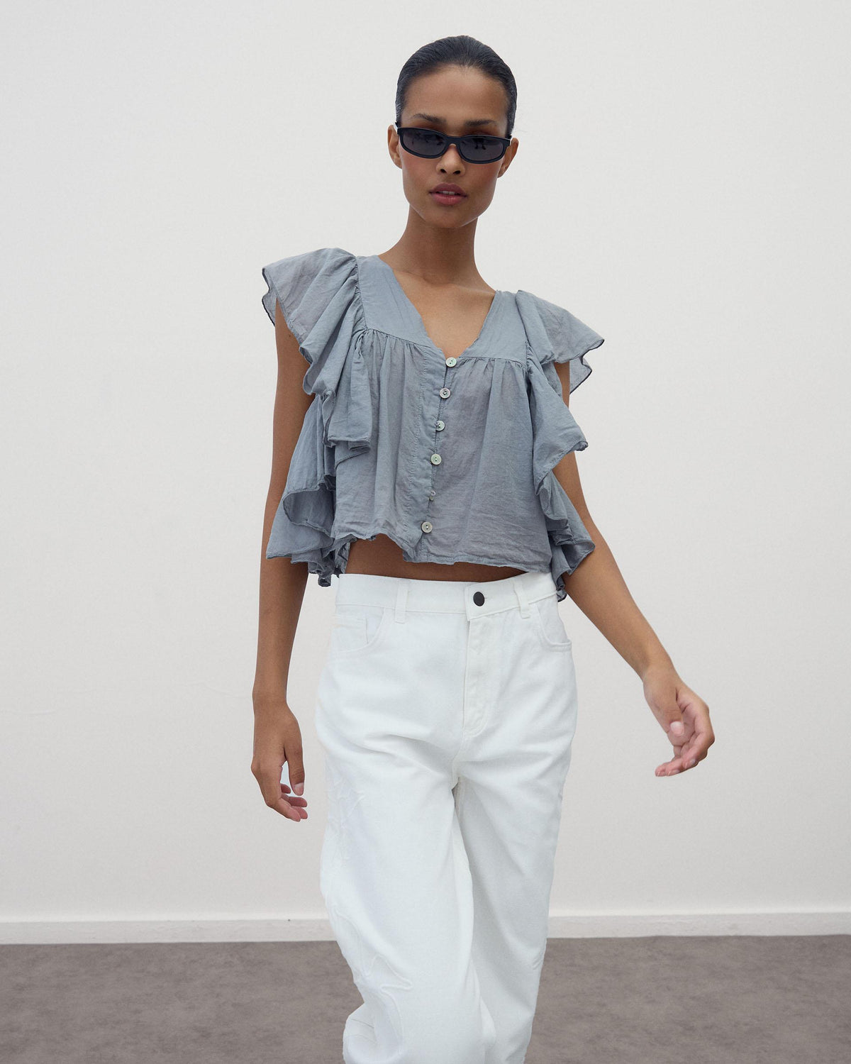 Blusa Botones Volantes Antracita