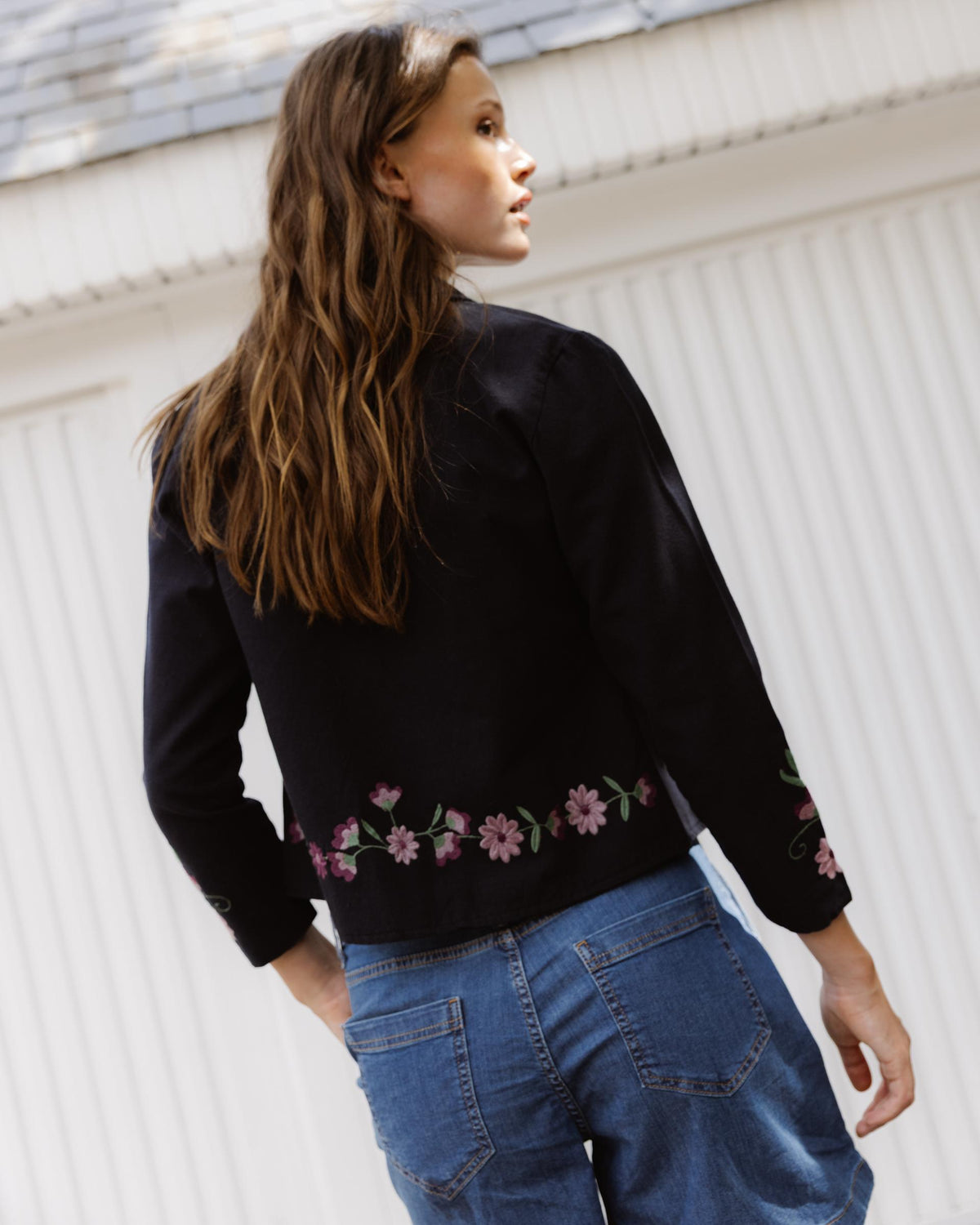 Blazer Bordados Florales Negro