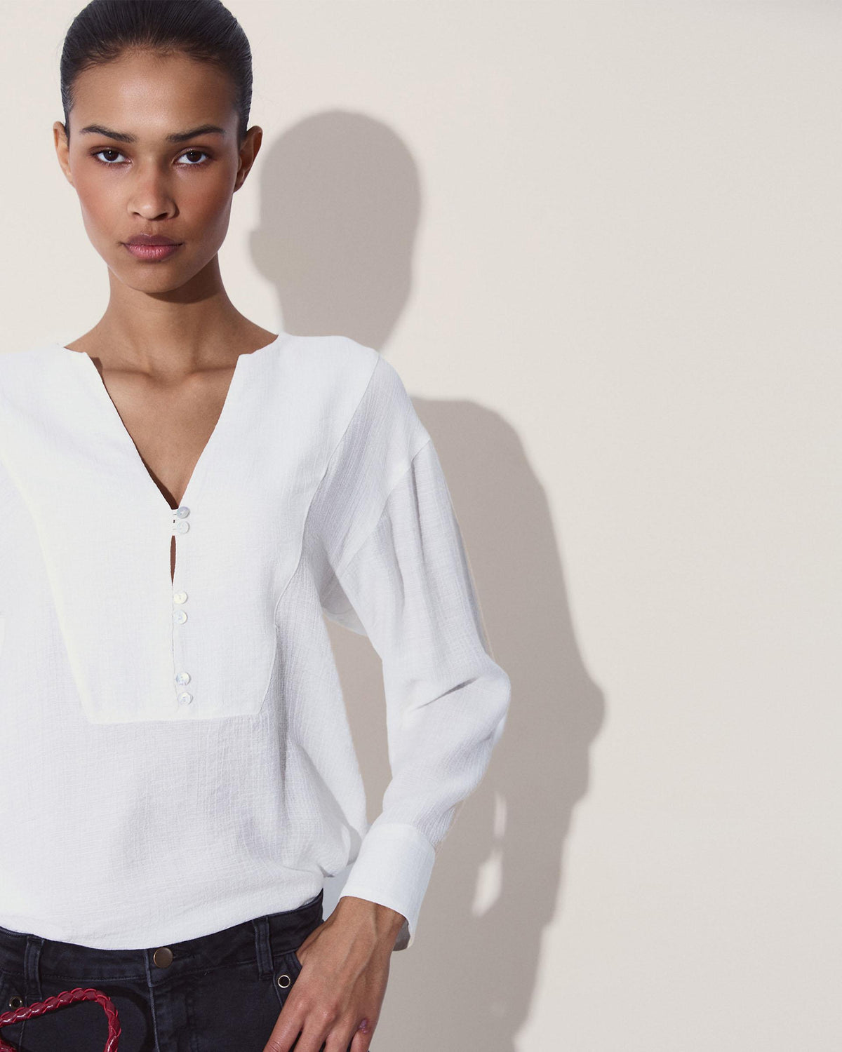 Blusa Canesú Triangular Botones Blanca