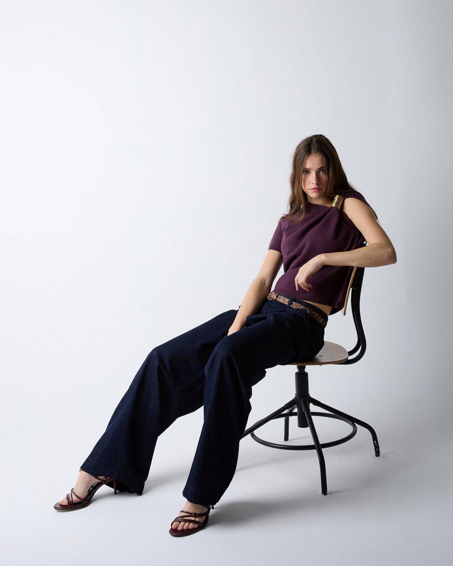 Blusa de malha roxa de manga curta