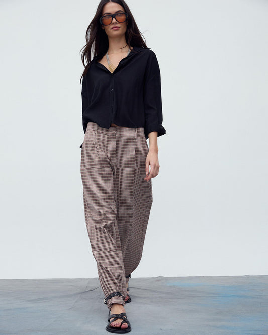 Pantalón Cuadros Pinzas Marrón