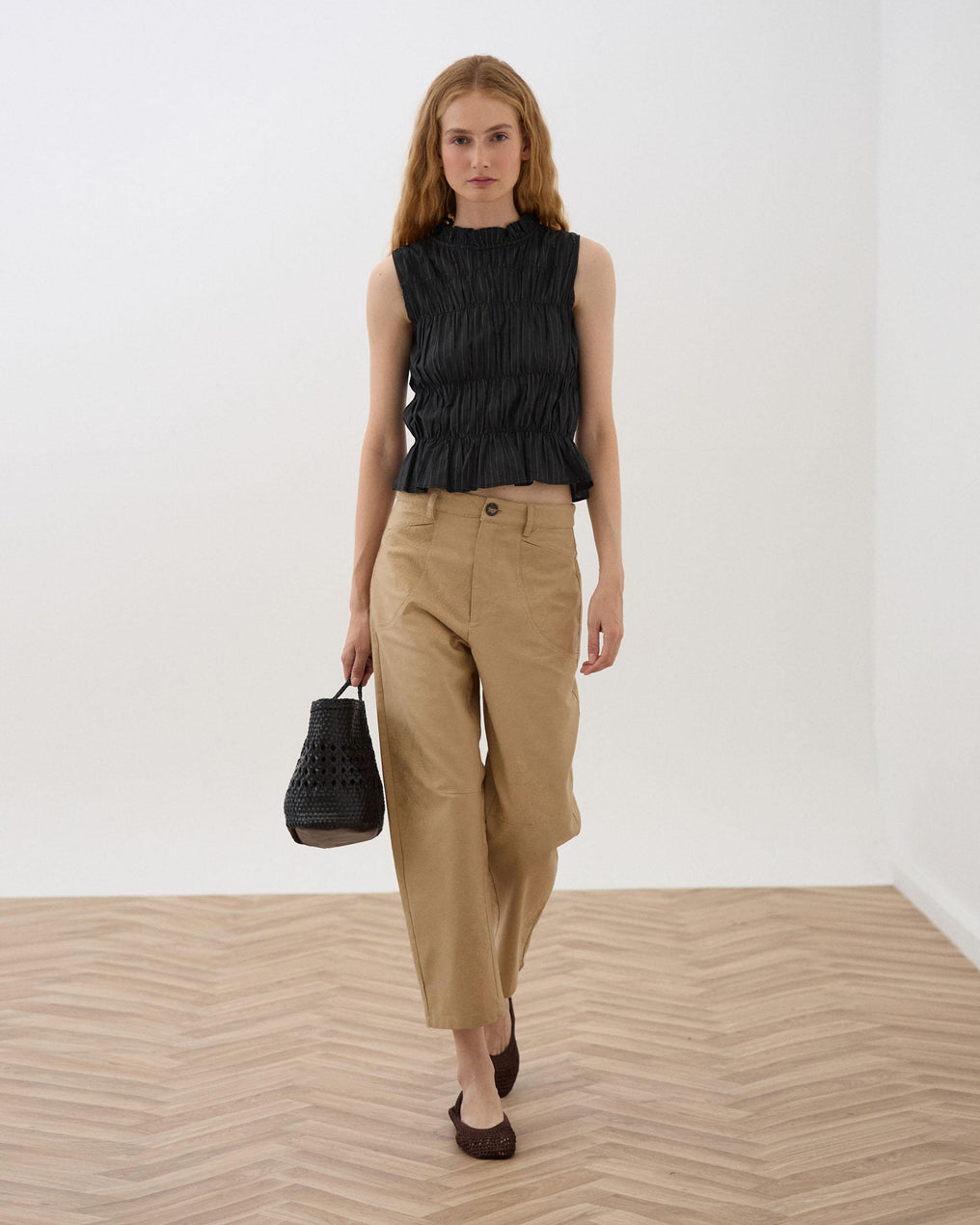 Pantalón Bordados Florales Beige Oscuro
