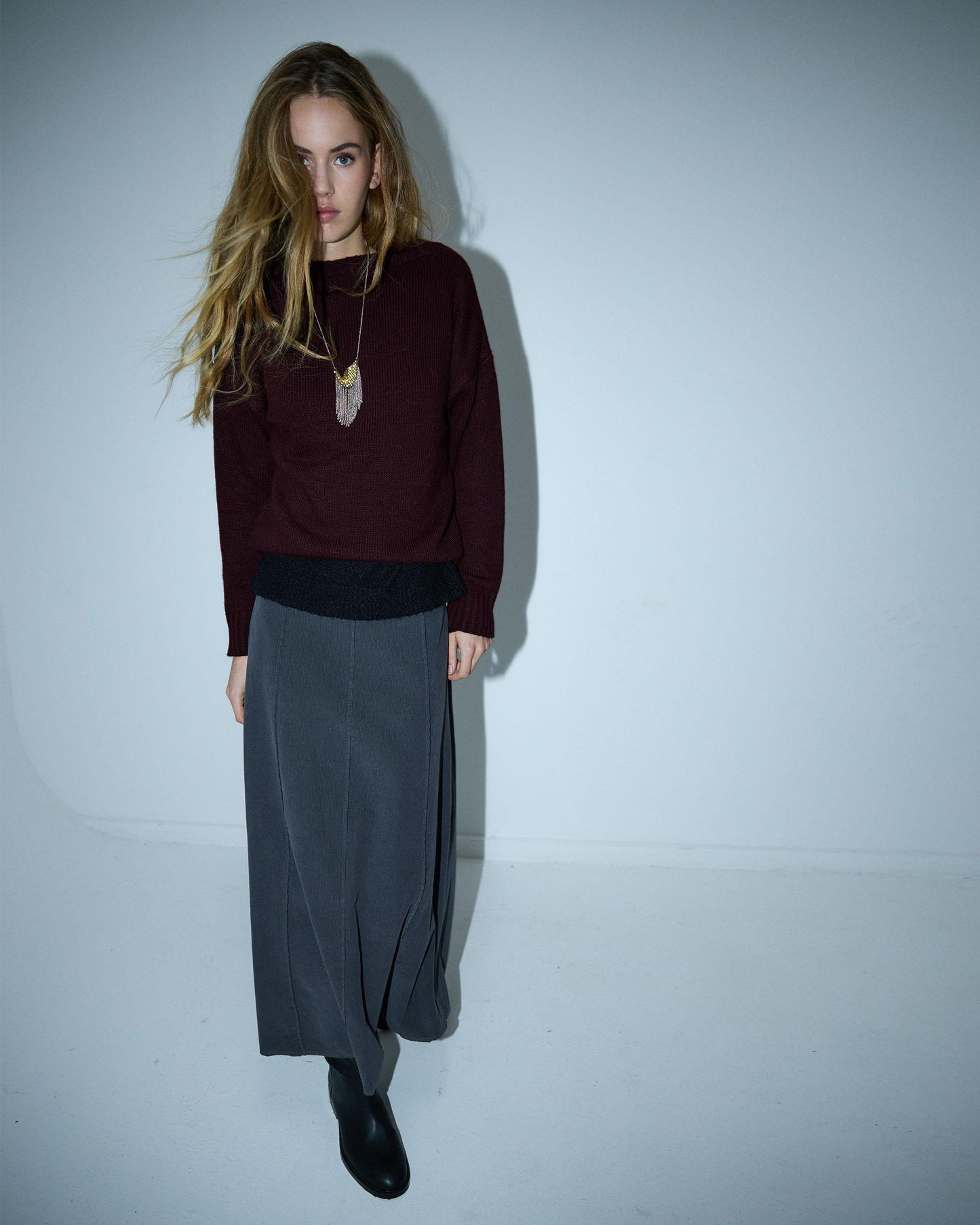 Micro-corduroy skirt with anthracite seams