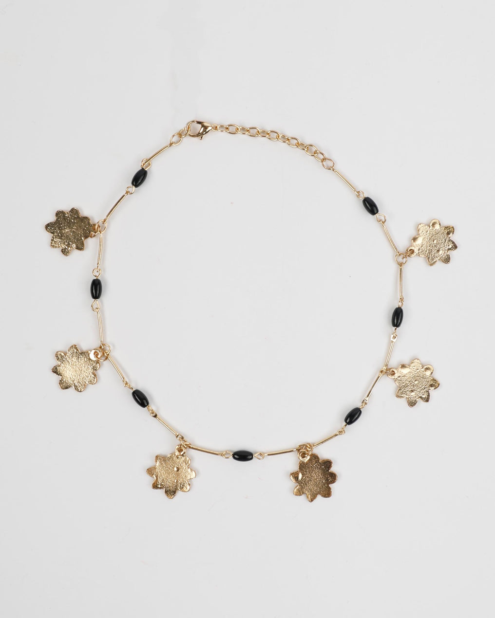 Short Gold Pearl Flower Necklace