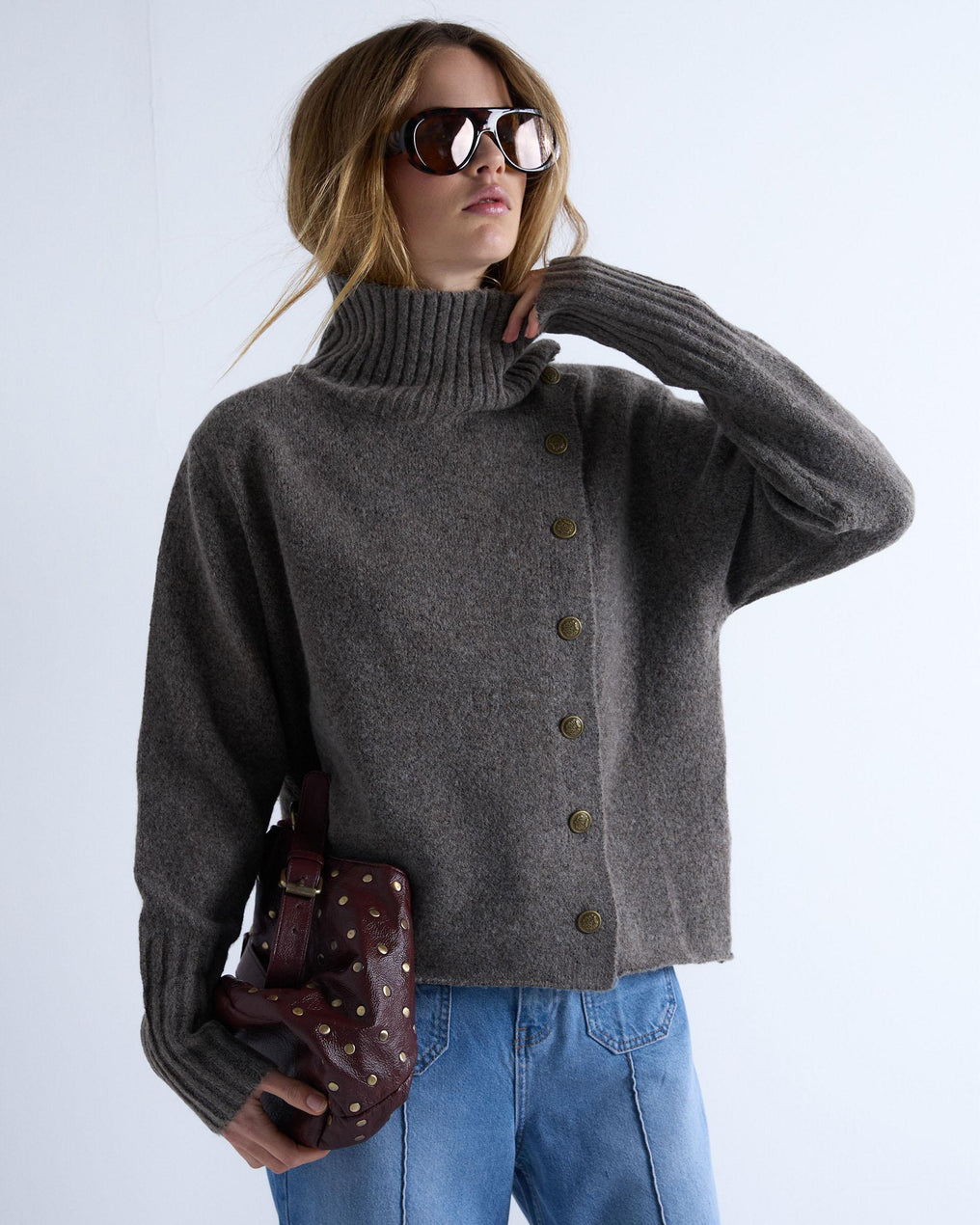 Jersey Cuello Alto Botones Taupe