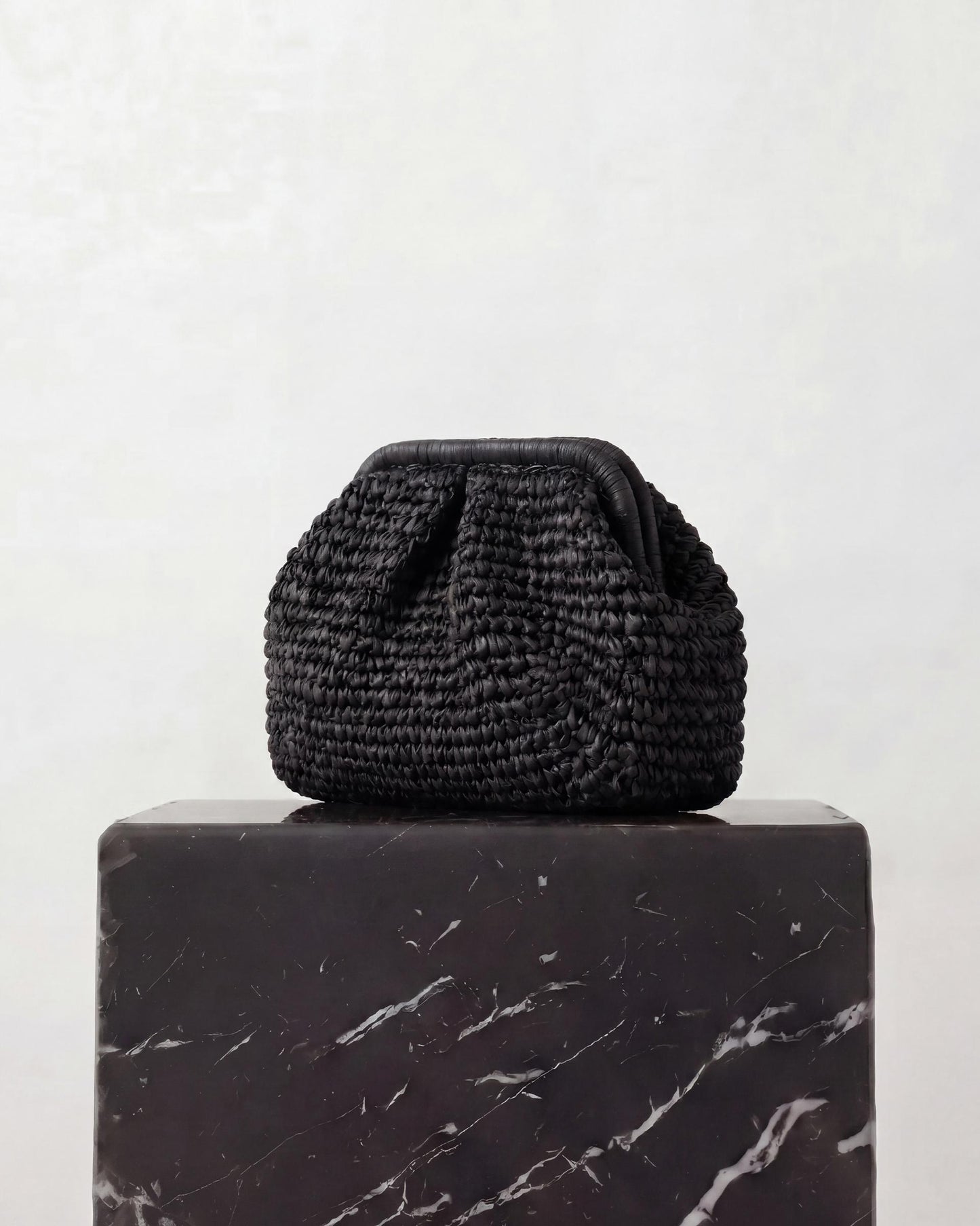 Bolso Mano Rafia Negro