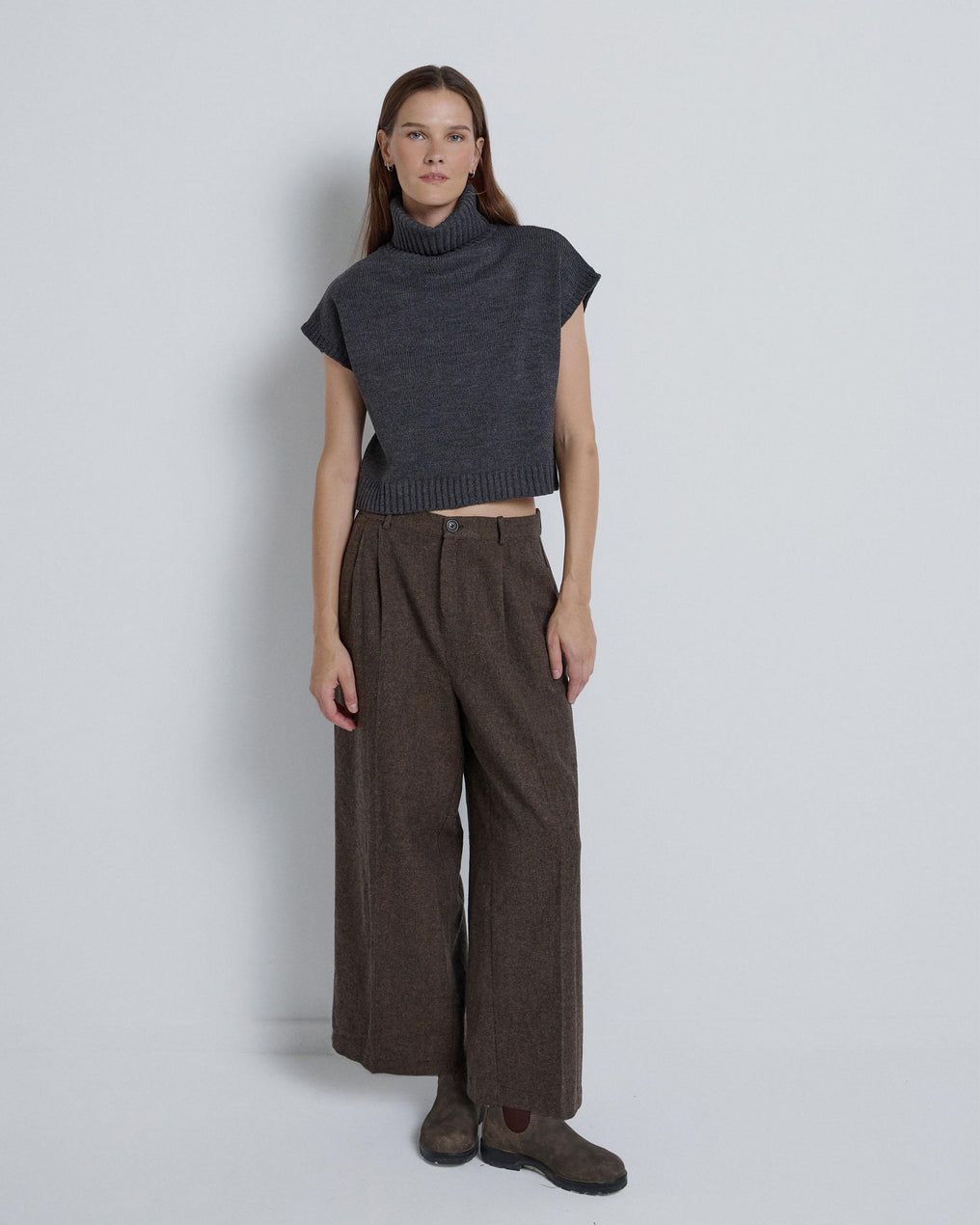 Double-pleated trousers in brown herringbone fabric