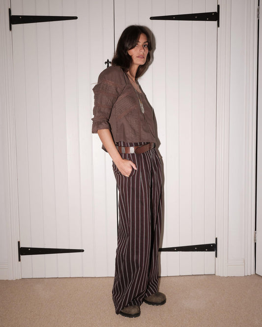 Blusa Escote Cuadrado Puntillas Marrón