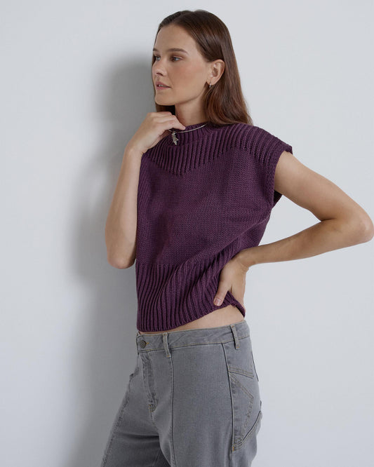 Chaleco Cuello Alto Punto Grueso Morado