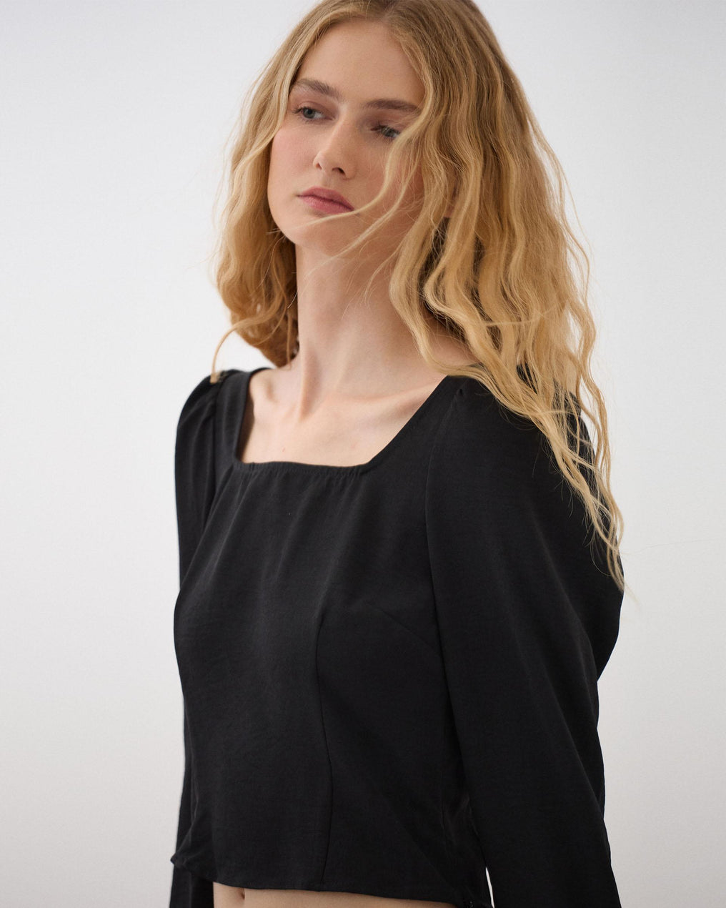 Blusa Decote Quadrado Preta