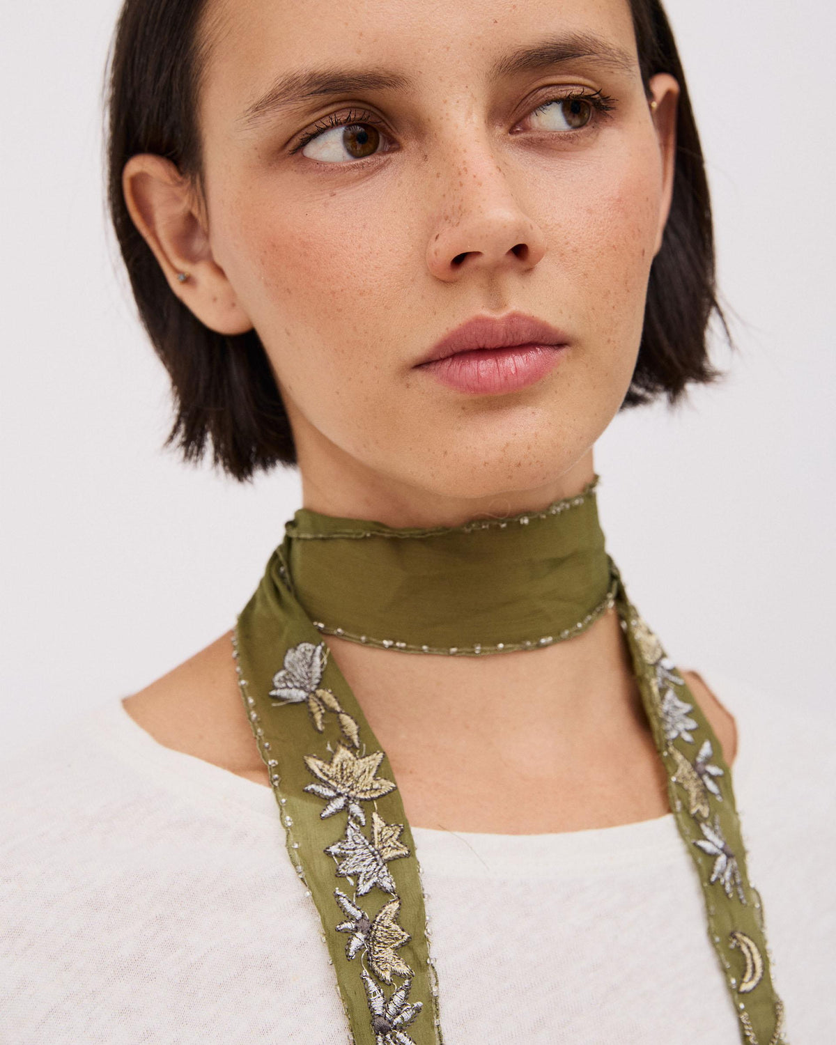 Collar Organza Bordados Verde