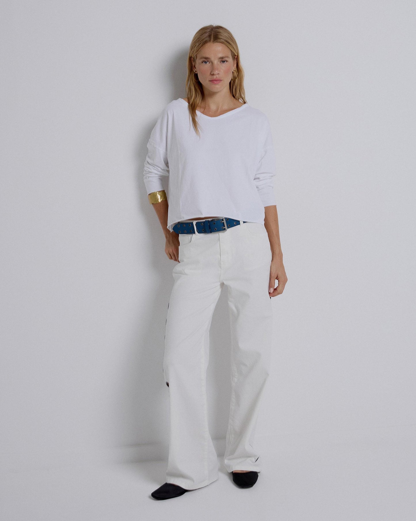 Camiseta Manga Larga Cuello Pico Blanco