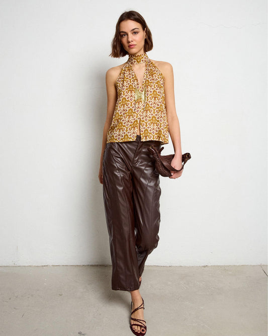 Pantalón Efecto Piel Costuras Marrón