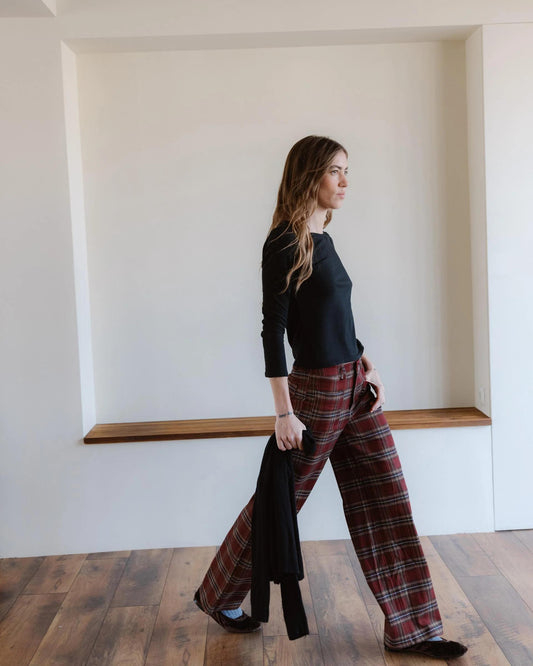 Calça xadrez com bolsos aplicados, cor bordeaux
