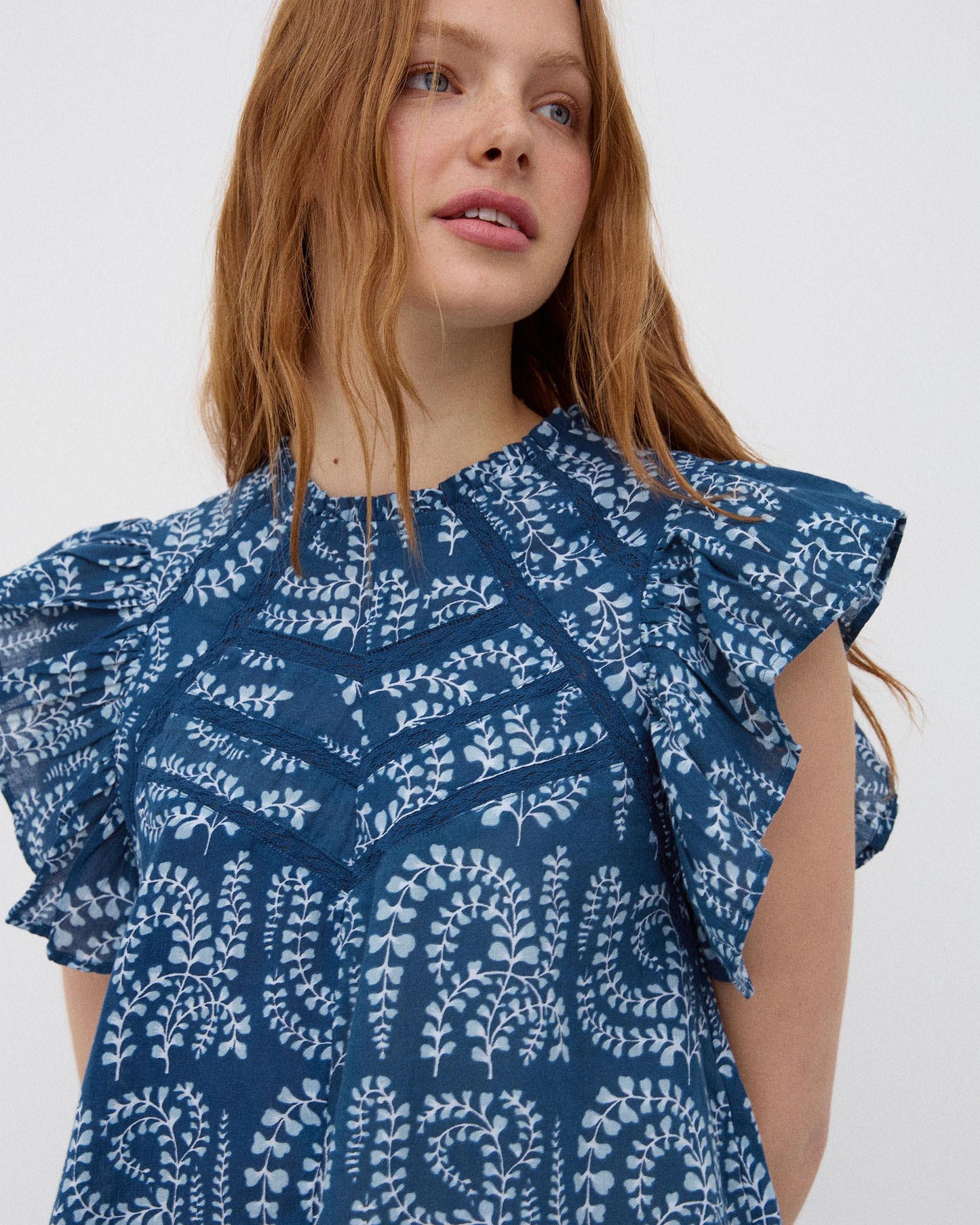 Blusa Manga Corta Volantes Puntillas Estampada Azul Oscuro