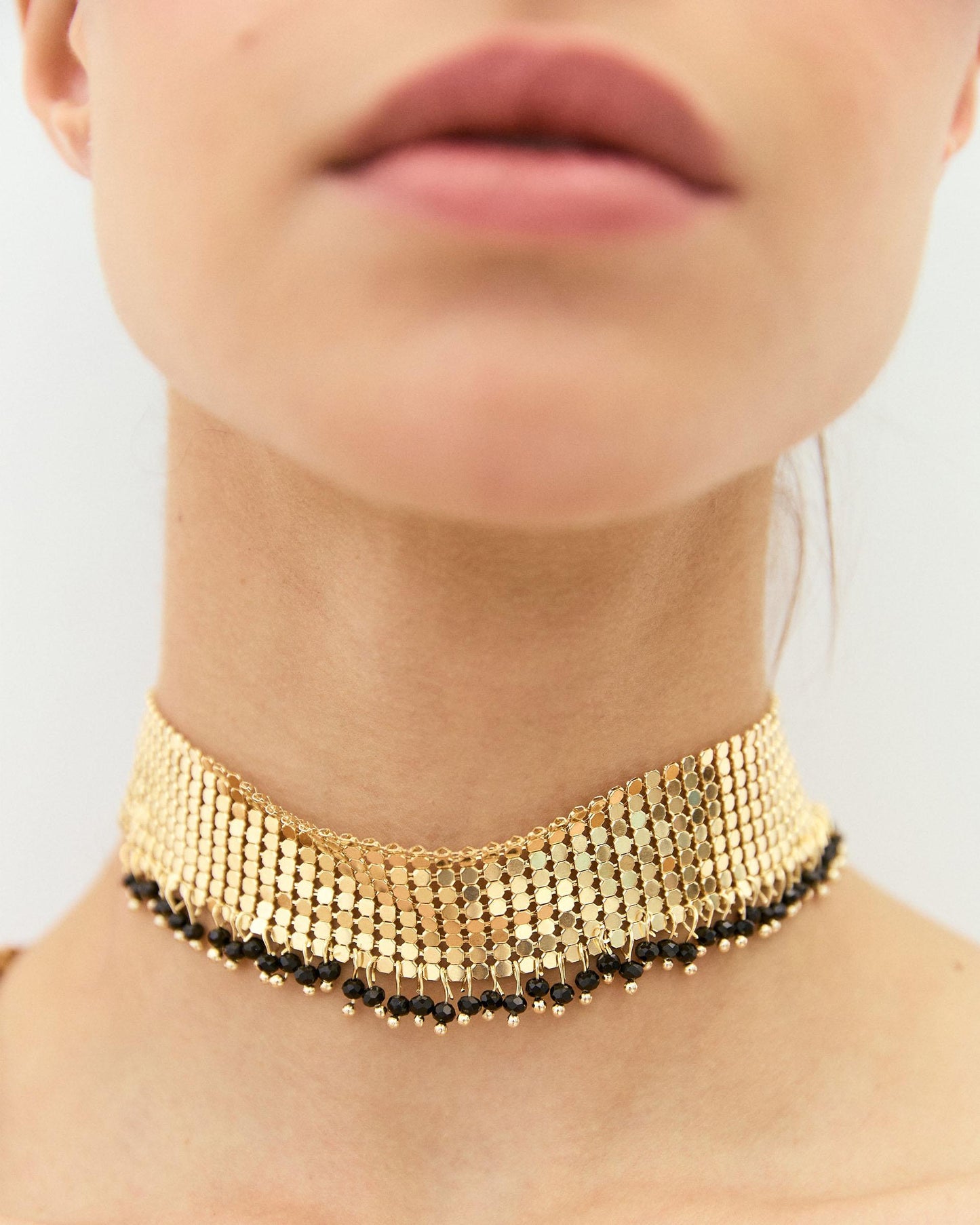 Choker de Malha com Bolinhas Dourado