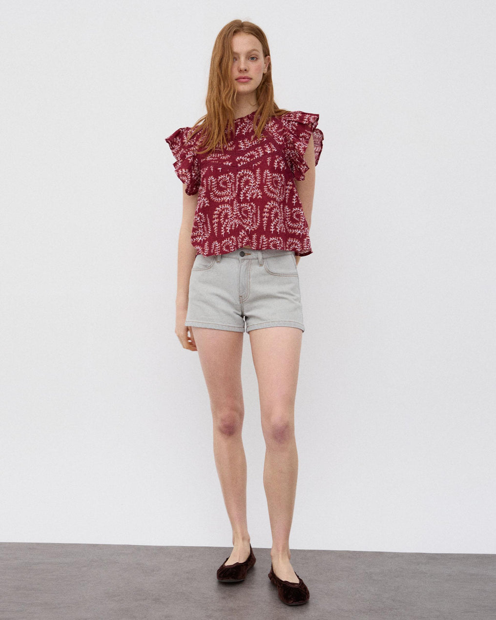 Blusa Manga Curta Folhos Rendas Estampada Grená