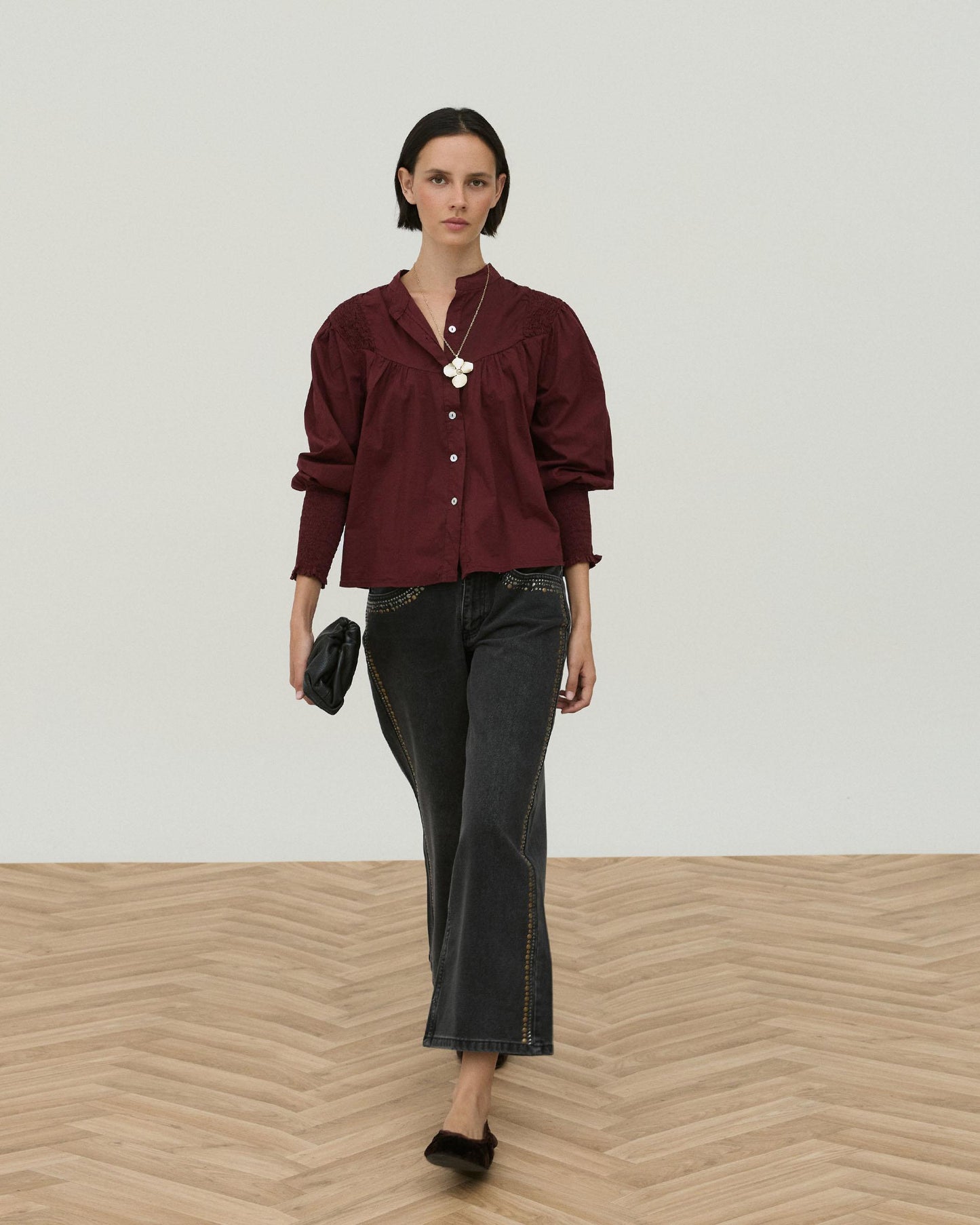 Blusa Detalles Nido De Abeja Granate
