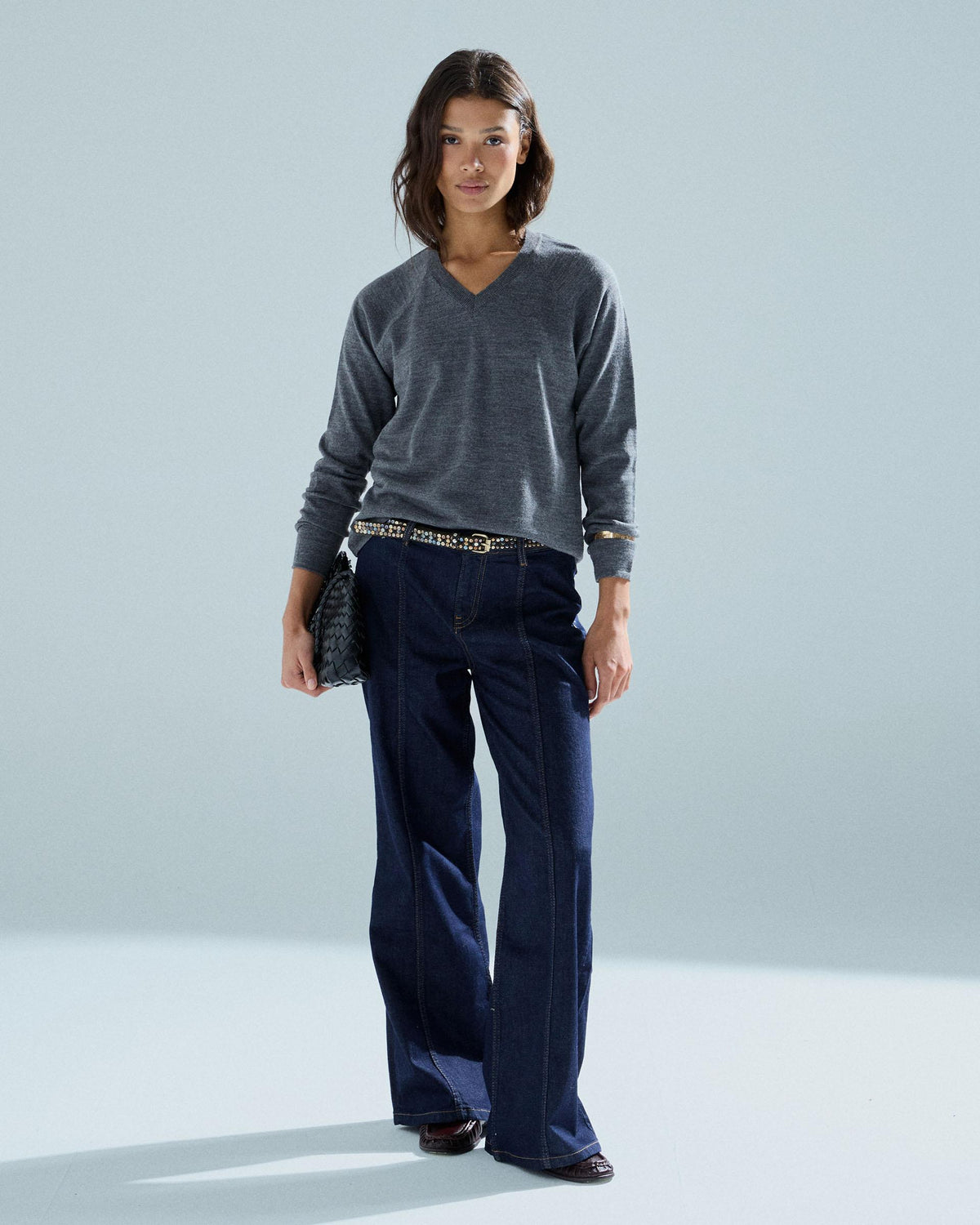 Jersey Básico Escote Pico Gris