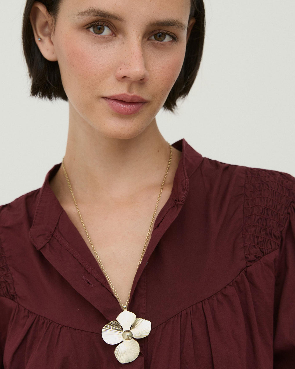 Collar Cadena Flor Rigida Oro