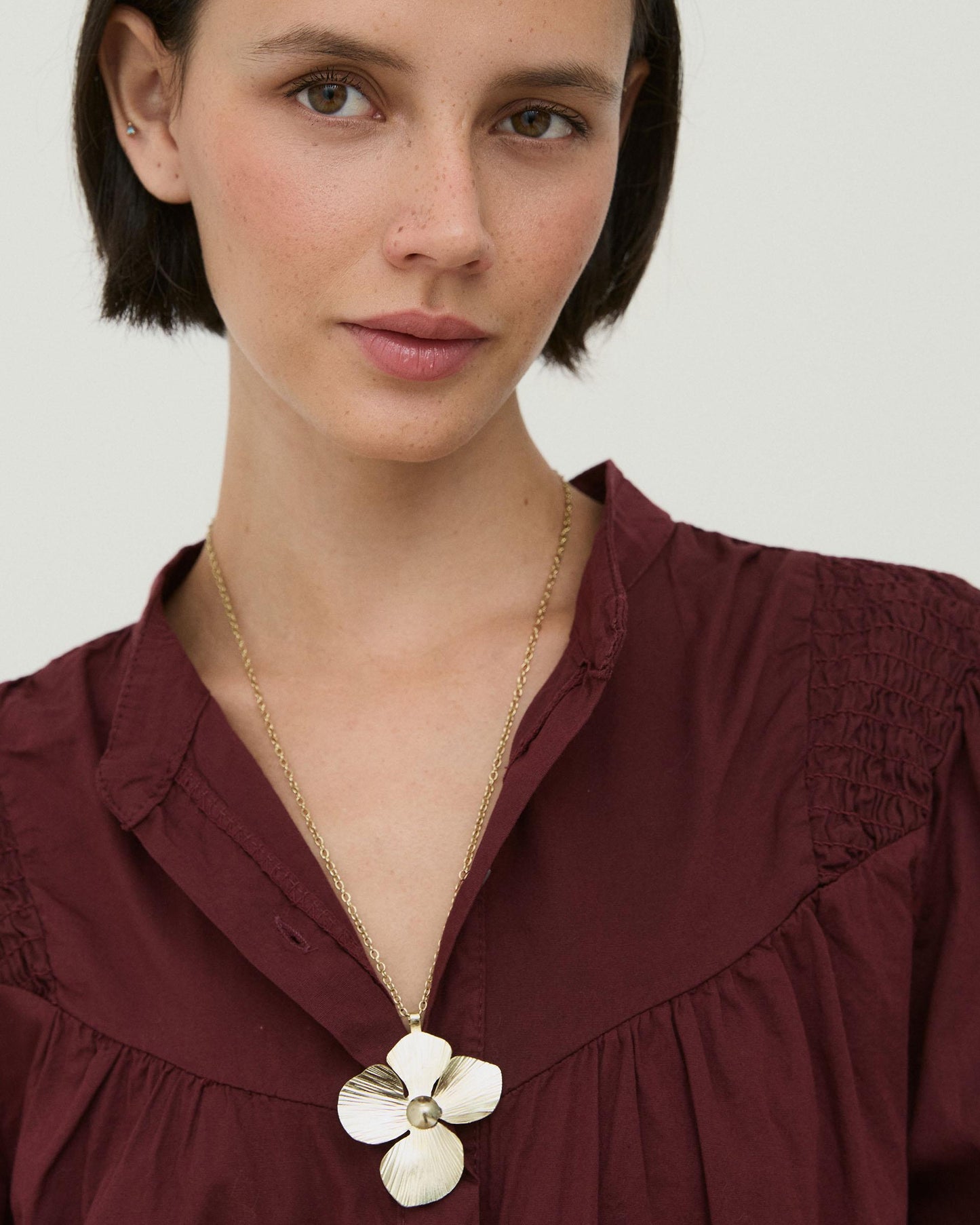 Collar Cadena Flor Rigida Oro