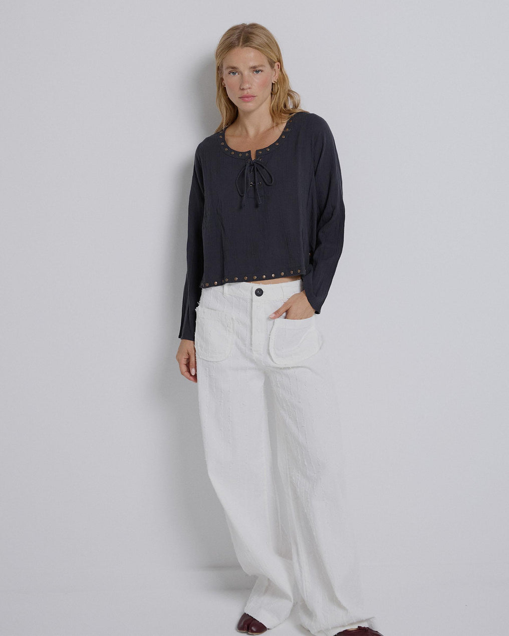 Blusa Tachuelas Antracita