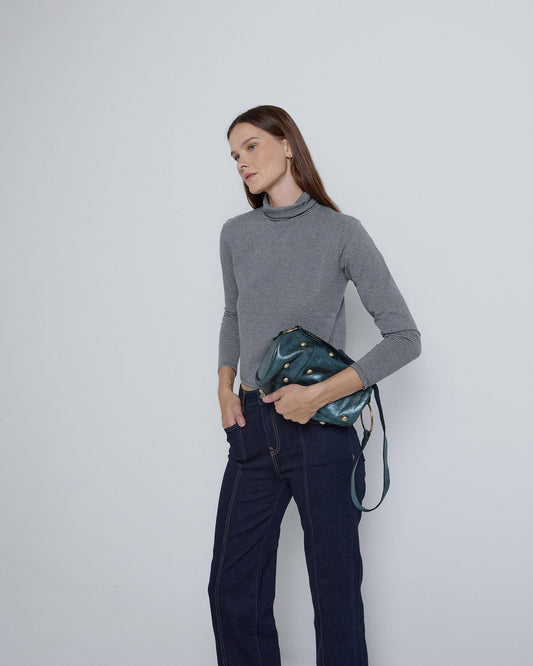 Camiseta Cuello Alto Rayas Gris