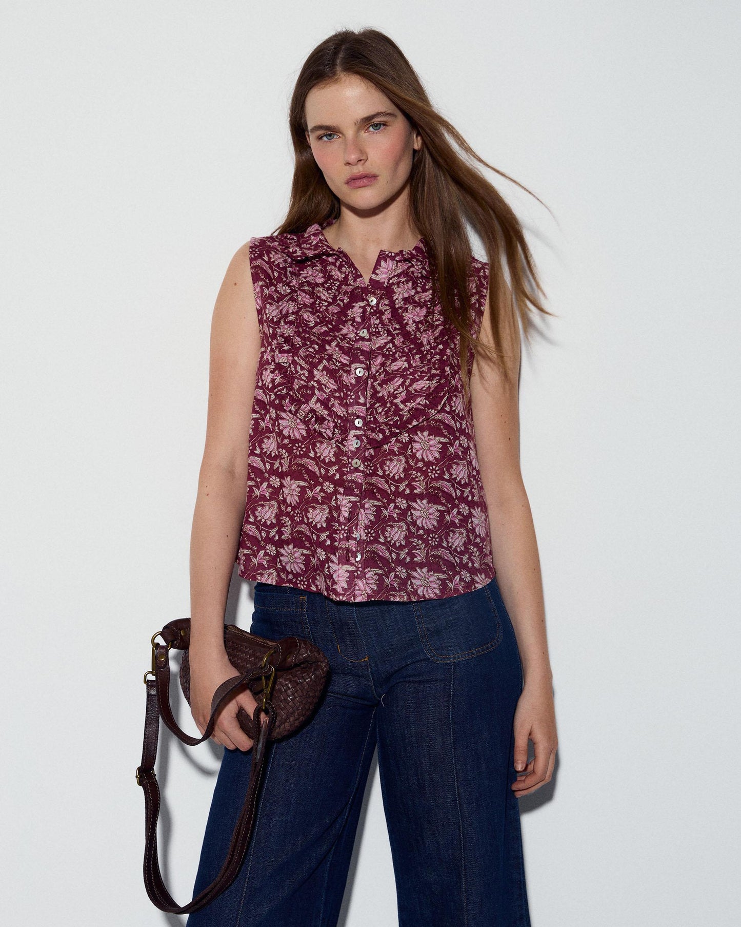 Blouse sans Manches Plastron Imprimé Floral Grenat