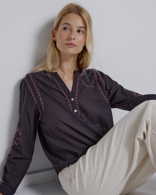 Blusa bordada com gola Mao Antracite