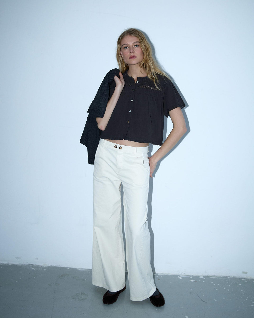 Jeans Costuras Doble Botón Blanco